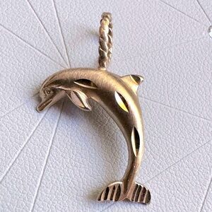 🐬 Stunning Vintage 14K Yellow Gold Dolphin Charm for Necklace and/or Bracelet